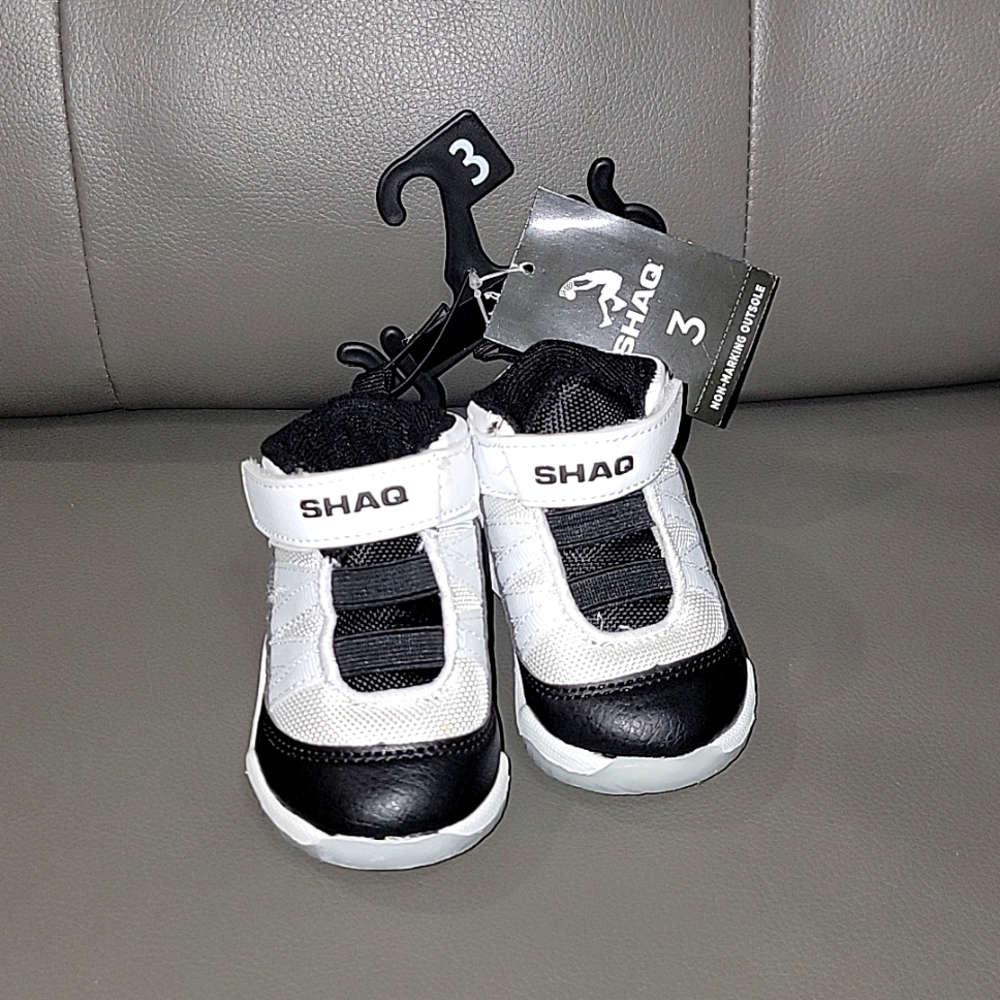 SHAQ shoes, size 3